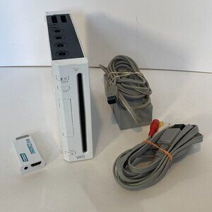 Nintendo Wii Console With Power + AV Cords Powers On Connectivity Issue